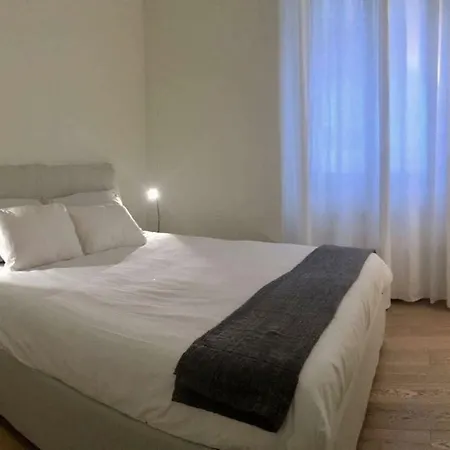 Joivy 1br In Isola With Stunning View To Bosco Verticale Апартаменты
