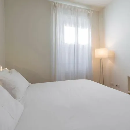 Joivy 1br In Isola With Stunning View To Bosco Verticale Милан