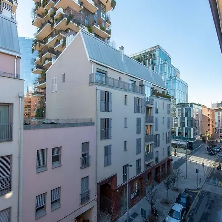 Апартаменты Joivy 1br In Isola With Stunning View To Bosco Verticale *